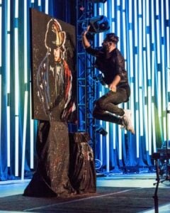Jared Emerson Speed Painter for Corporate Events | a to Z Entertainment Jared Emerson Creating a Live Speed Painting During a Corporate Event Performance