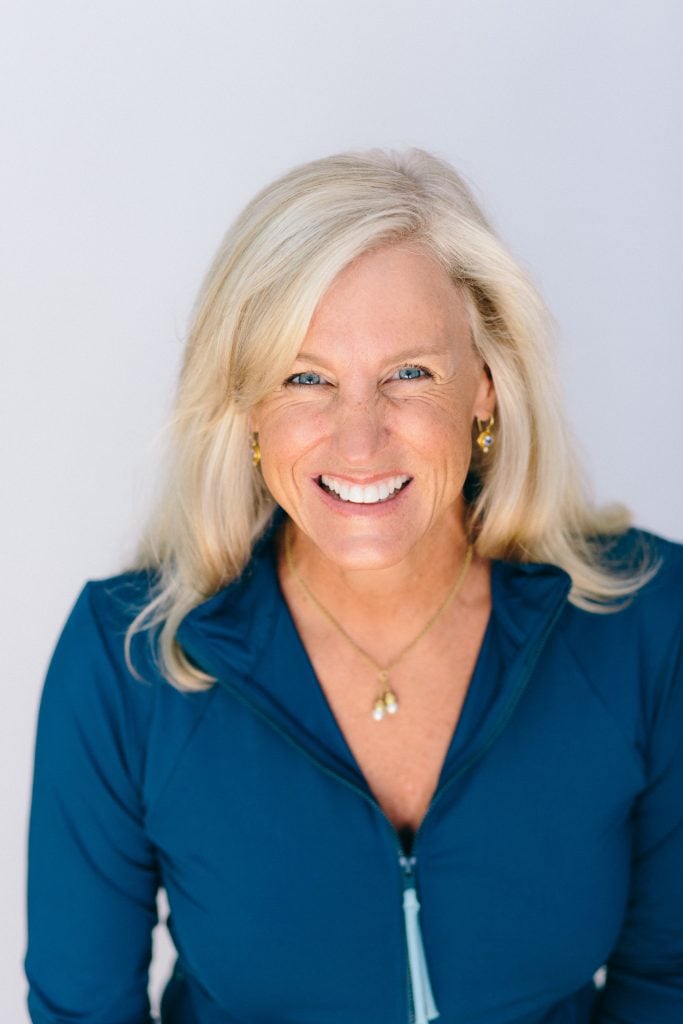 Karen Morgan Clean Corporate Comedian to Book for Fun Shows and Events